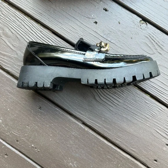 Guess Hillford Lug Sole Loafers Chunky Platform Women’s US 10M Gold Chain - Picture 3 of 11